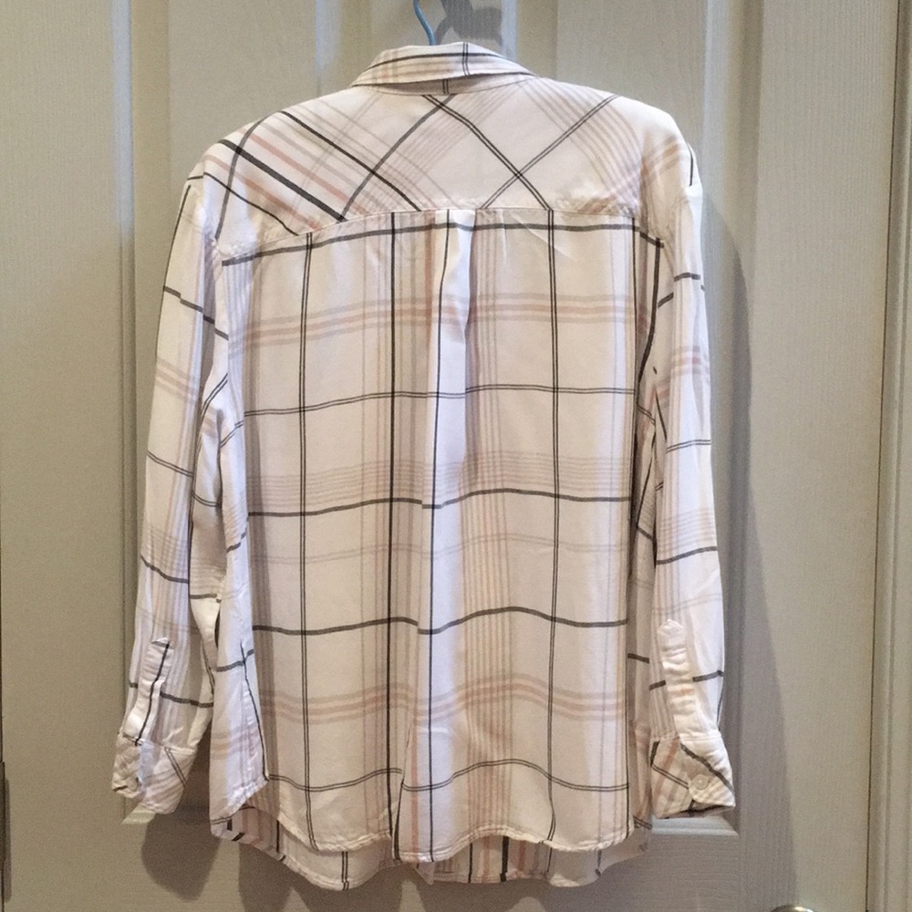 Chico’s patterned blouse - Picture 2 of 4